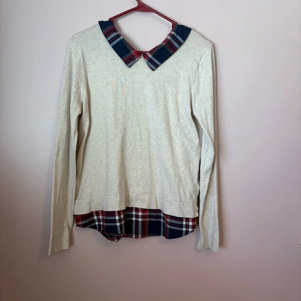 💙J. Crew Cream Crew Neck Sweater with Red Faux Shirt Hem